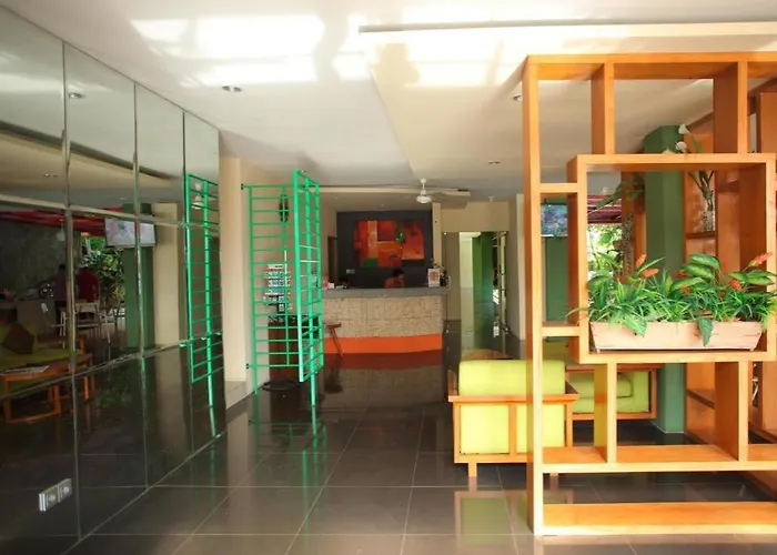 Spazzio Bali ホテル 3*
